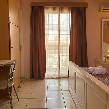 EliasNest Clio Studio - Φωτεινό και ζεστό στούντιο 2 ατόμων στο κέντρο της Καλαμάτας Appartamento *