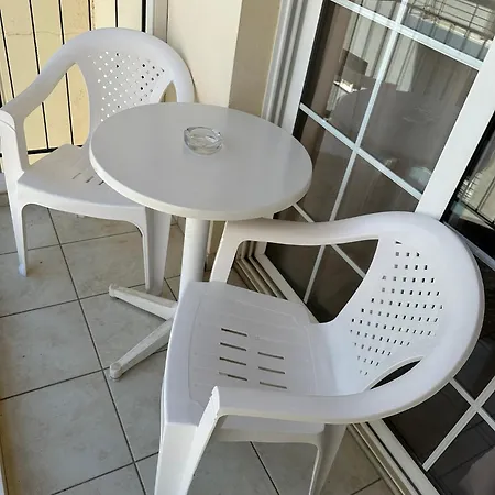 EliasNest Clio Studio - Φωτεινό και ζεστό στούντιο 2 ατόμων στο κέντρο της Καλαμάτας Kalamata